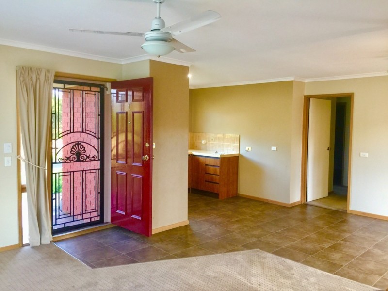 1/1 Landra Court, Grovedale VIC 3216