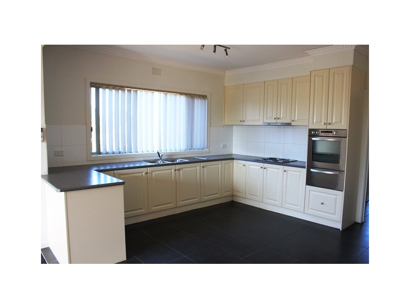 31 Banfield Street, Bell Park VIC 3215