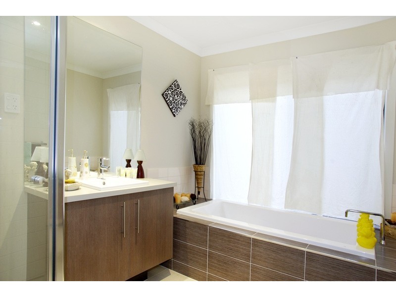 27 Senior Court, Highton VIC 3216