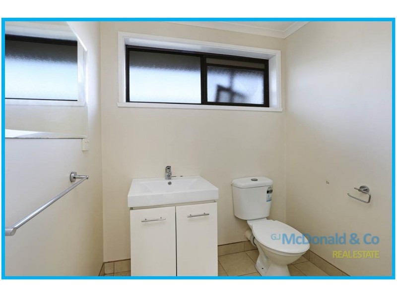 2/220-222 Wilsons Road, Whittington VIC 3219