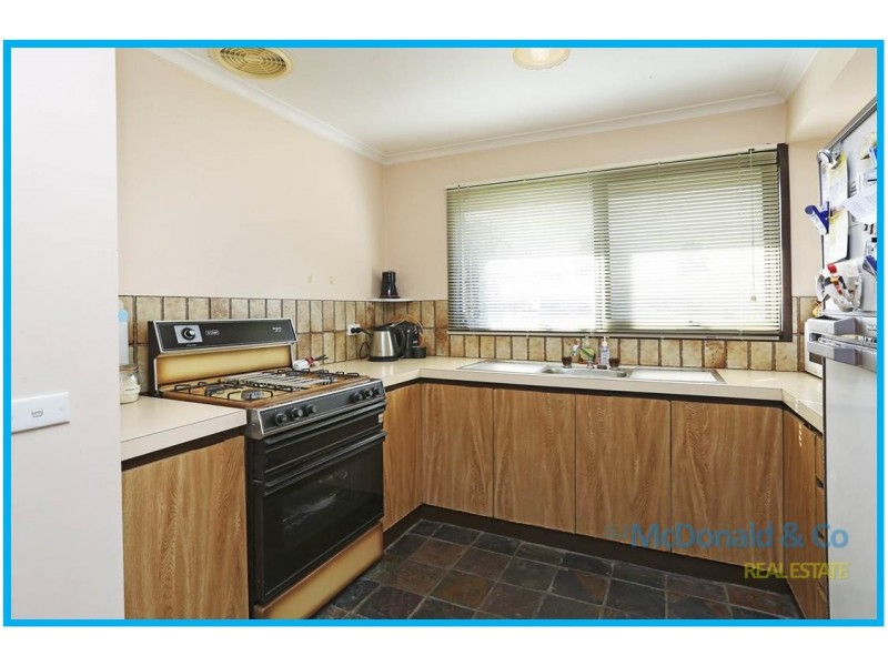 9 Cosmos Court, Whittington VIC 3219