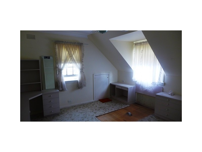 13-15 Clarke Avenue, Belmont VIC 3216