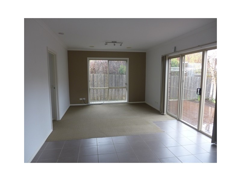 4/54 Torquay Road, Belmont VIC 3216
