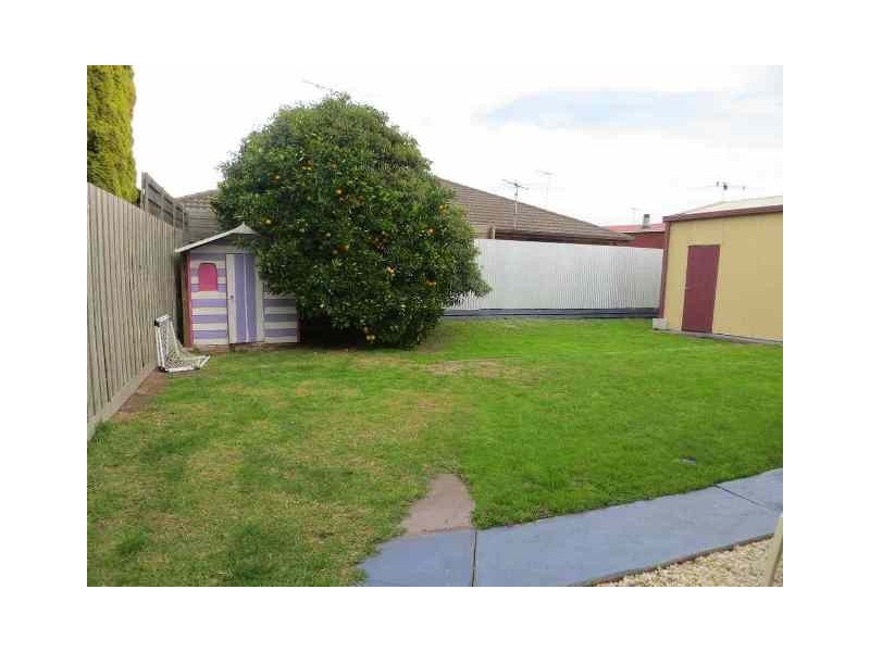 7 Aldershot Road, St Albans Park VIC 3219