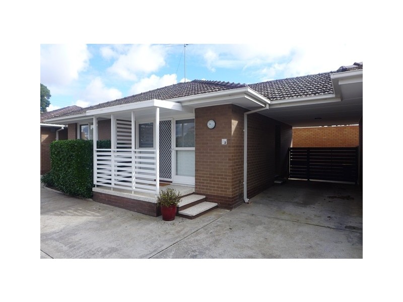 2/40 Clonard Avenue, Geelong West VIC 3218