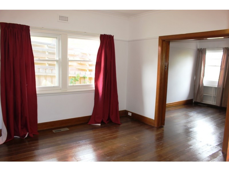 12 Camden Road, Newtown VIC 3220