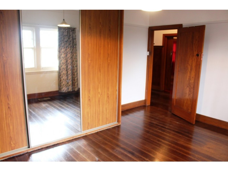 12 Camden Road, Newtown VIC 3220