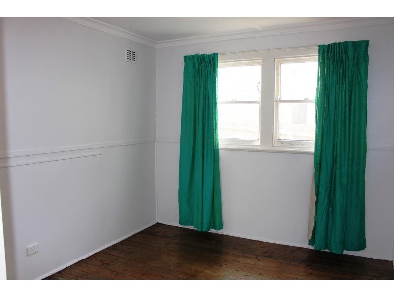 12 Camden Road, Newtown VIC 3220