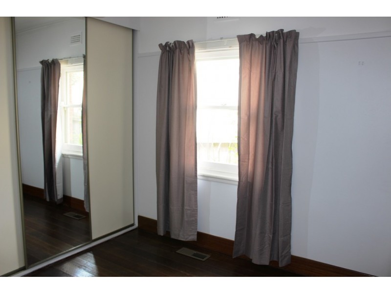 12 Camden Road, Newtown VIC 3220