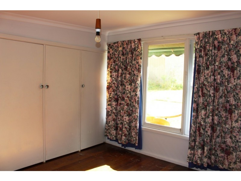 12 Camden Road, Newtown VIC 3220