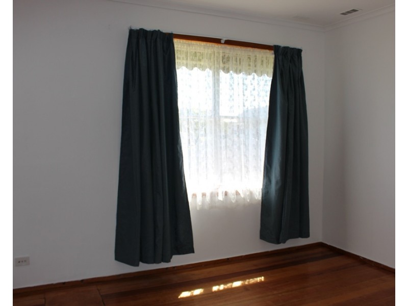 33 Mercury Crescent, Newcomb VIC 3219