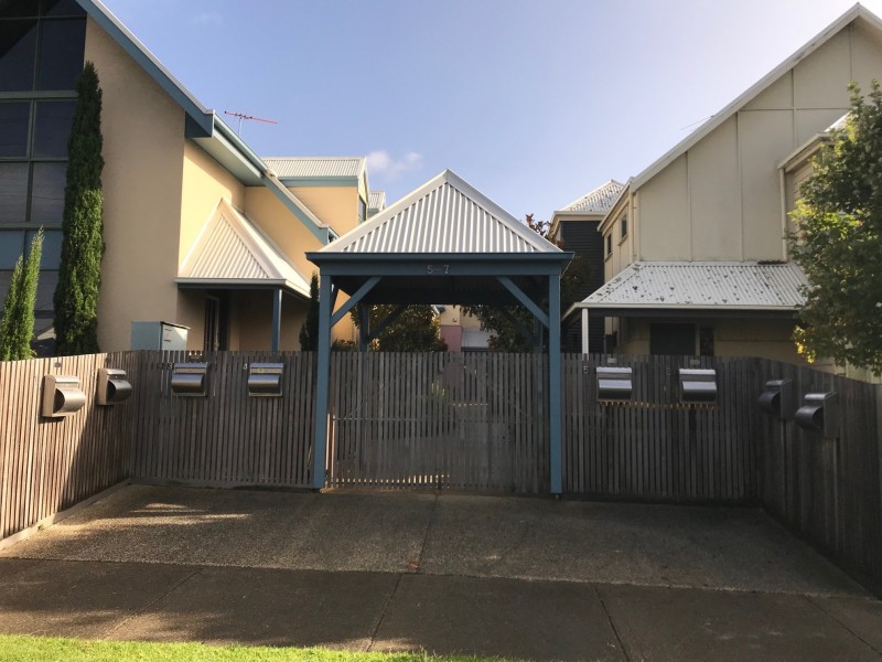 3/5-7 Victoria Street, Rippleside VIC 3215