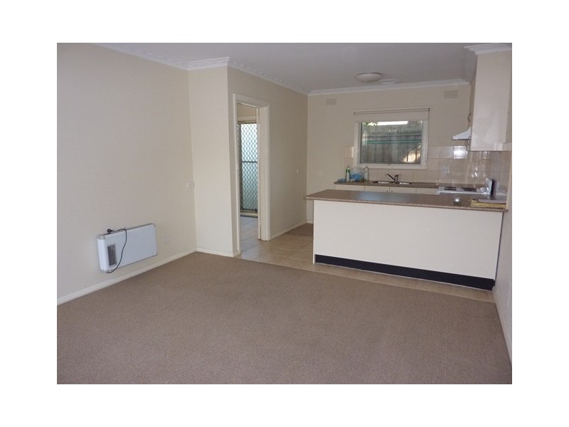4/13 ST ELMO CRESCENT, Highton VIC 3216