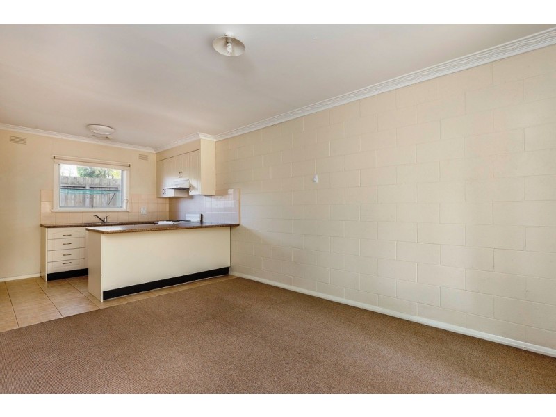4/13 ST ELMO CRESCENT, Highton VIC 3216