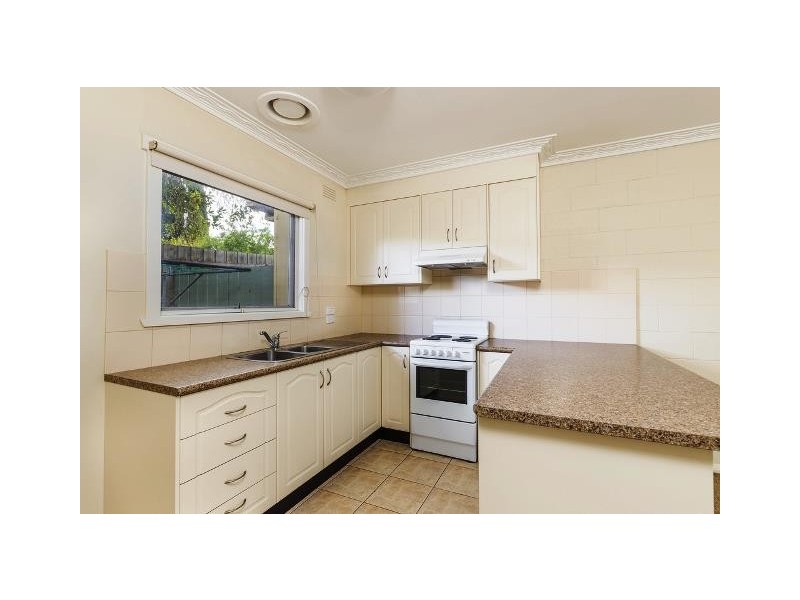 4/13 ST ELMO CRESCENT, Highton VIC 3216
