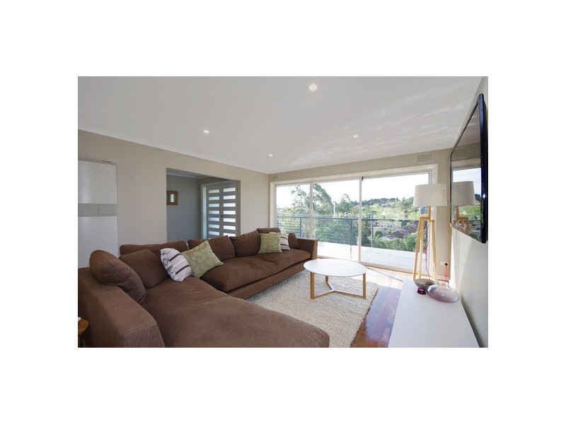 2 HEATHFIELD COURT, Newtown VIC 3220