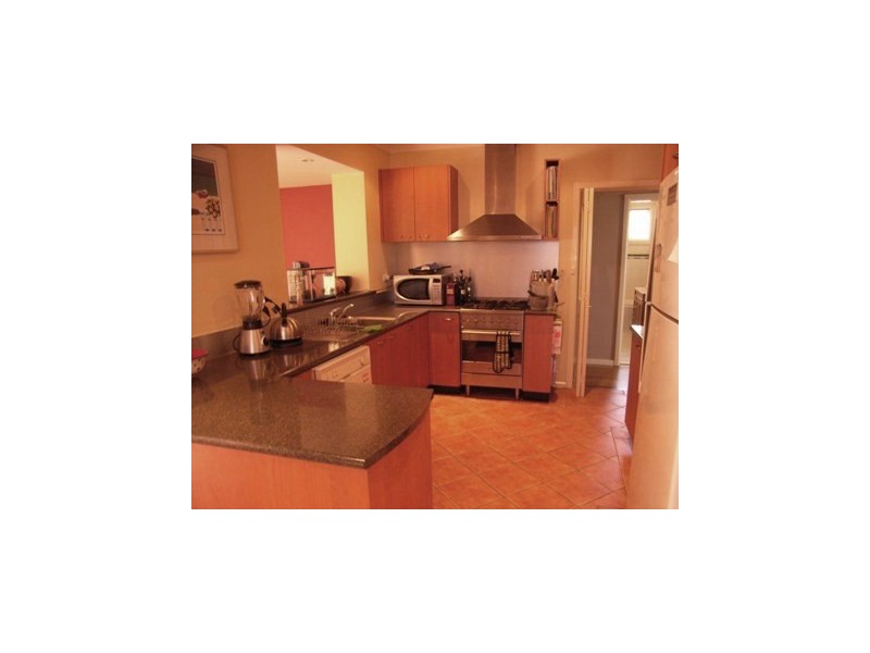 6 Lambhill Crescent, Highton VIC 3216