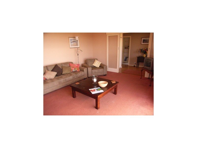 6 Lambhill Crescent, Highton VIC 3216