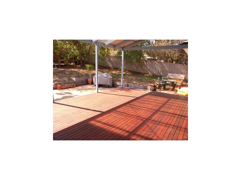 6 Lambhill Crescent, Highton VIC 3216