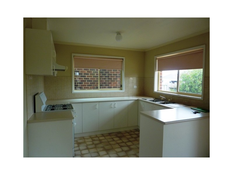 1/2 Webster Court, Highton VIC 3216