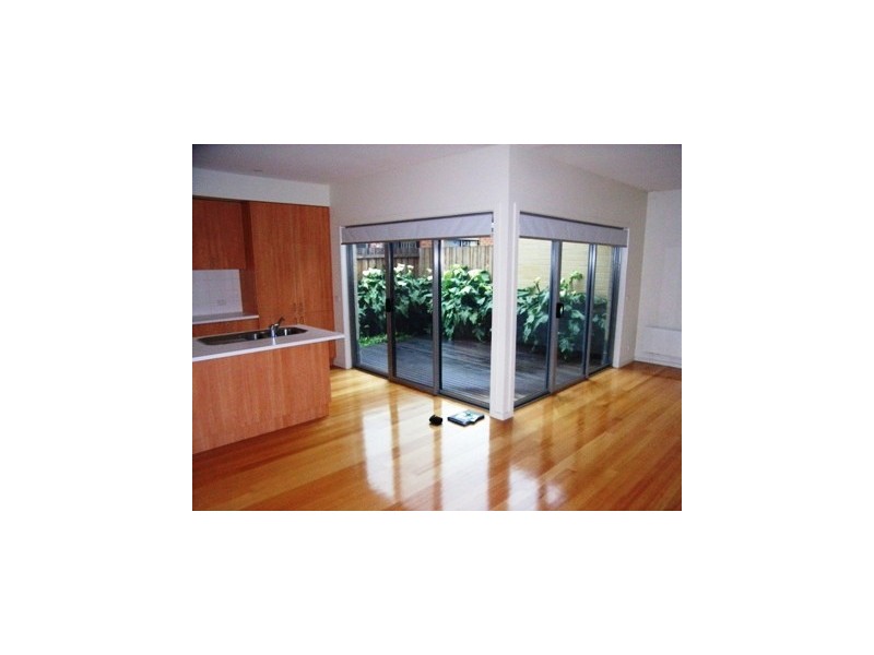 2/13 Fogarty Avenue, Highton VIC 3216