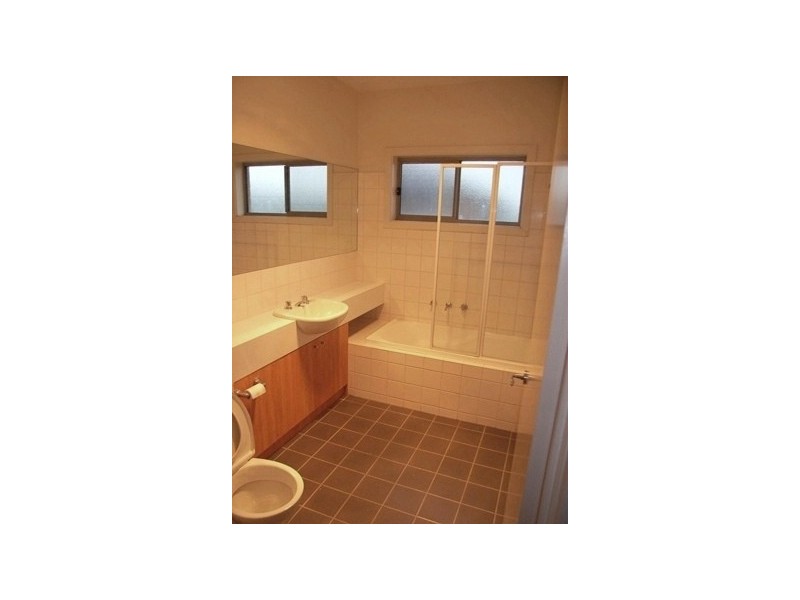 2/13 Fogarty Avenue, Highton VIC 3216