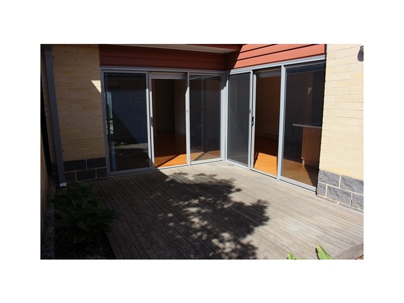 2/13 Fogarty Avenue, Highton VIC 3216