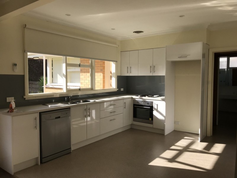 14 Barrabool Road, Highton VIC 3216