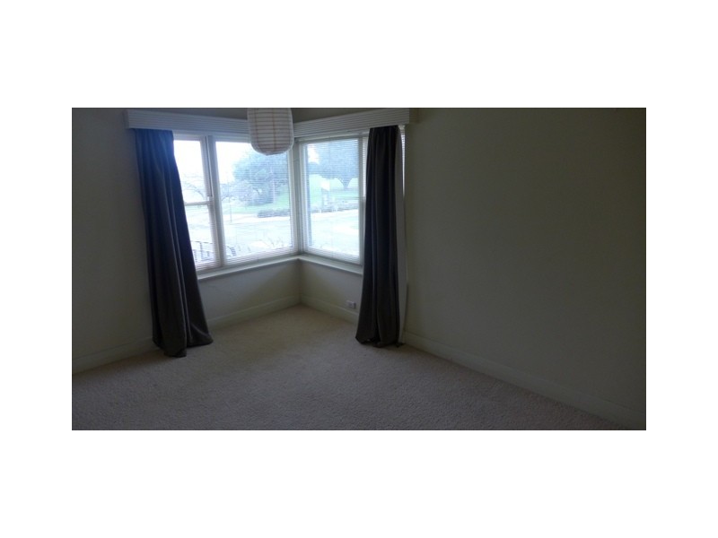 4/70-72 Eastern Beach Rd, Geelong VIC 3220