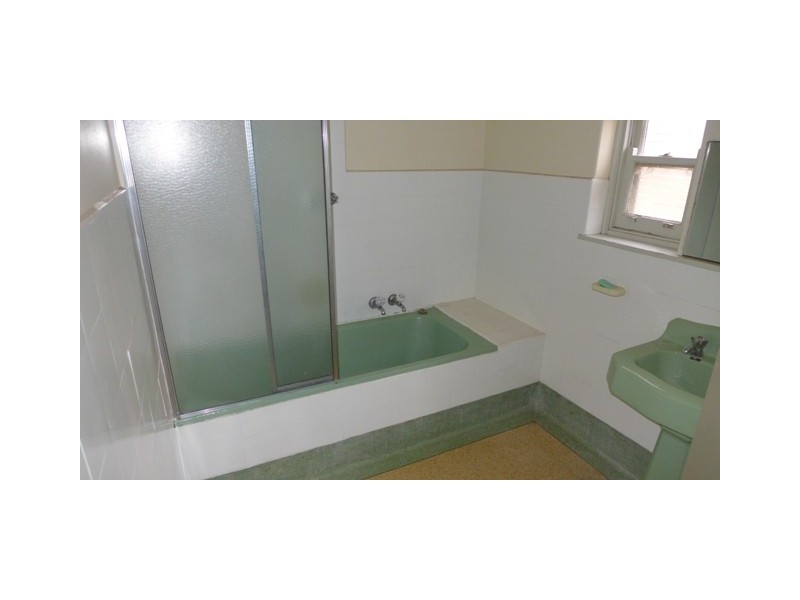 4/70-72 Eastern Beach Rd, Geelong VIC 3220