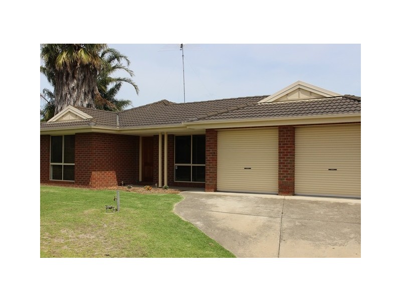 8 Babra Court, Grovedale VIC 3216