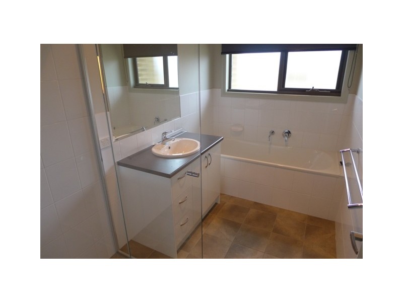 3 Cortona Place, Waurn Ponds VIC 3216