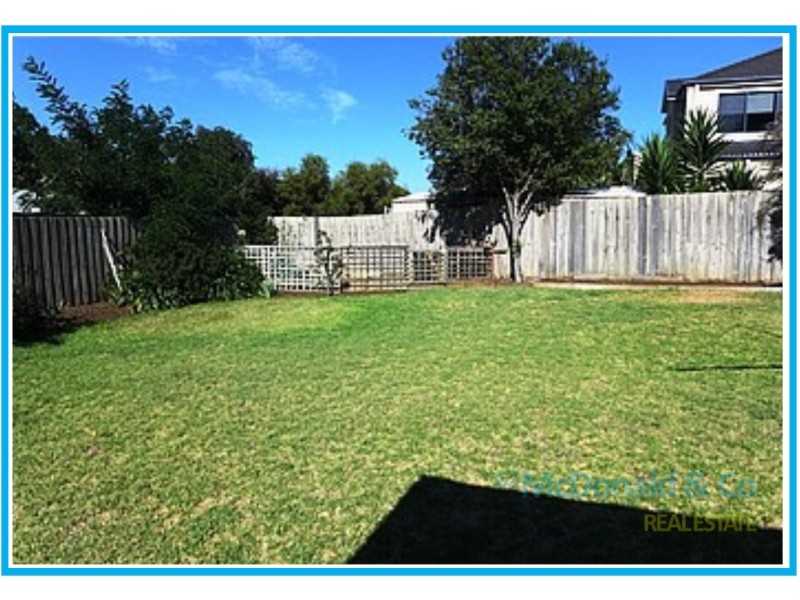 11 Willesden Drive, Waurn Ponds VIC 3216