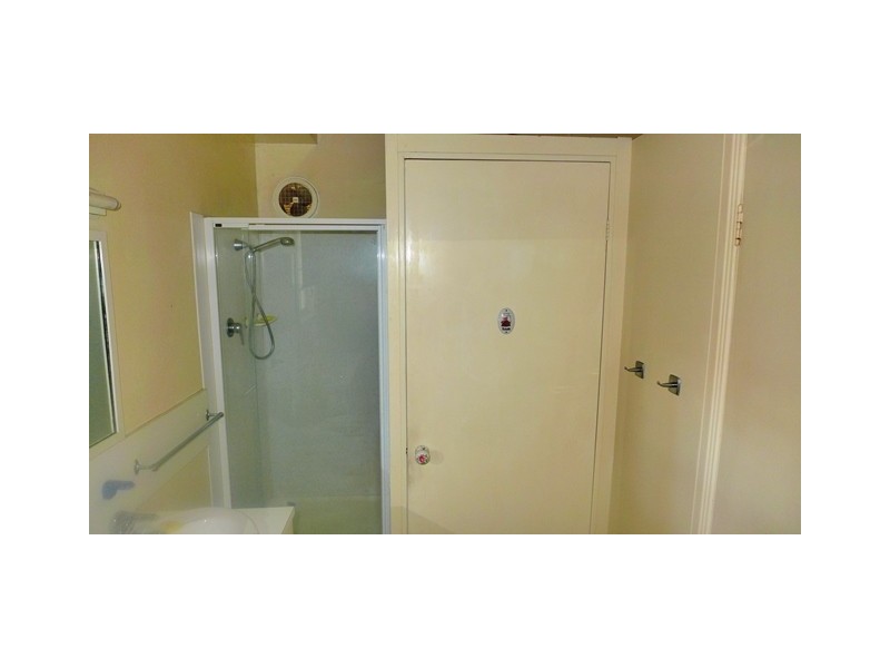 13-15 Clarke Avenue, Belmont VIC 3216