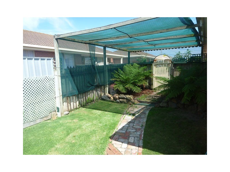 2/1 Ingrid Court, Herne Hill VIC 3218