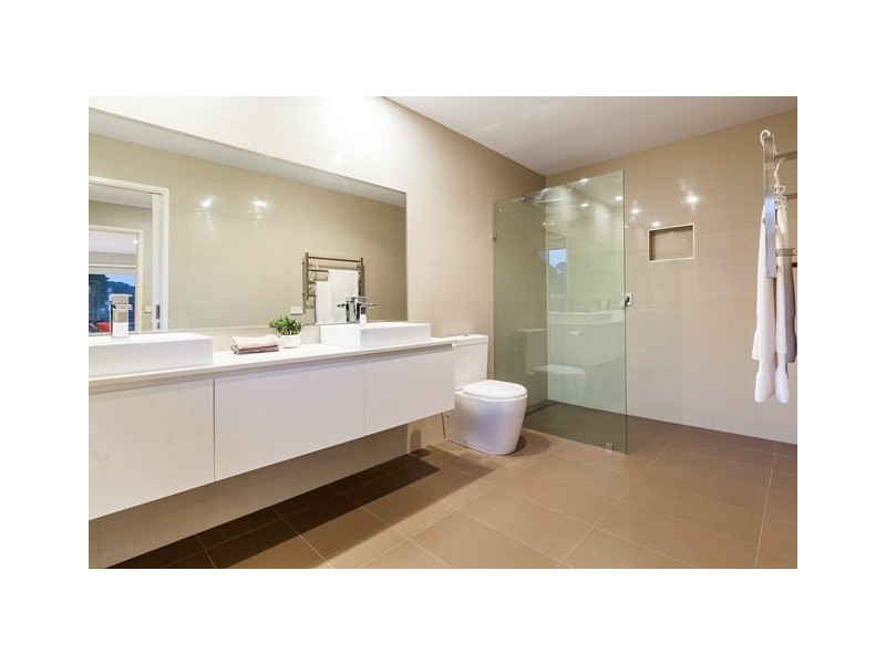 2 Heathfield Court, Newtown VIC 3220