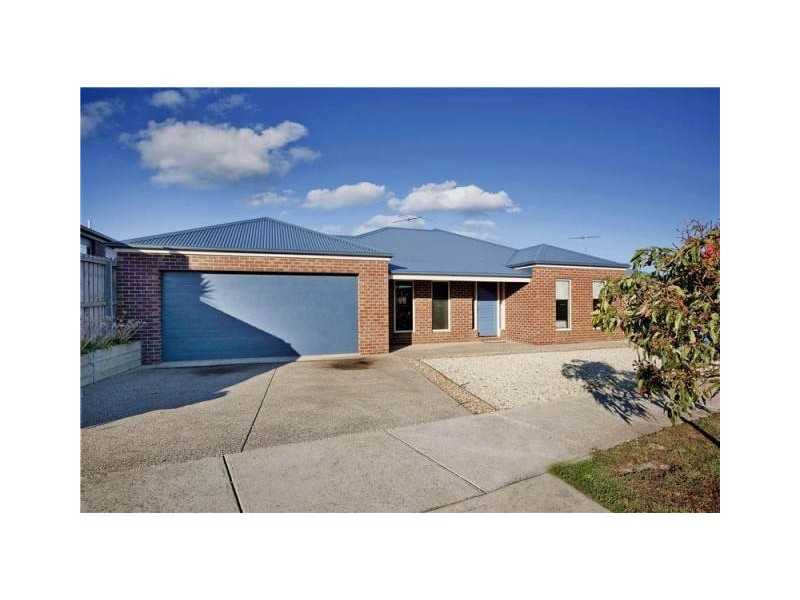 40 Daly Boulevard, Highton VIC 3216