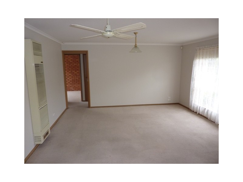 2/21 Glastonbury Drive, Highton VIC 3216