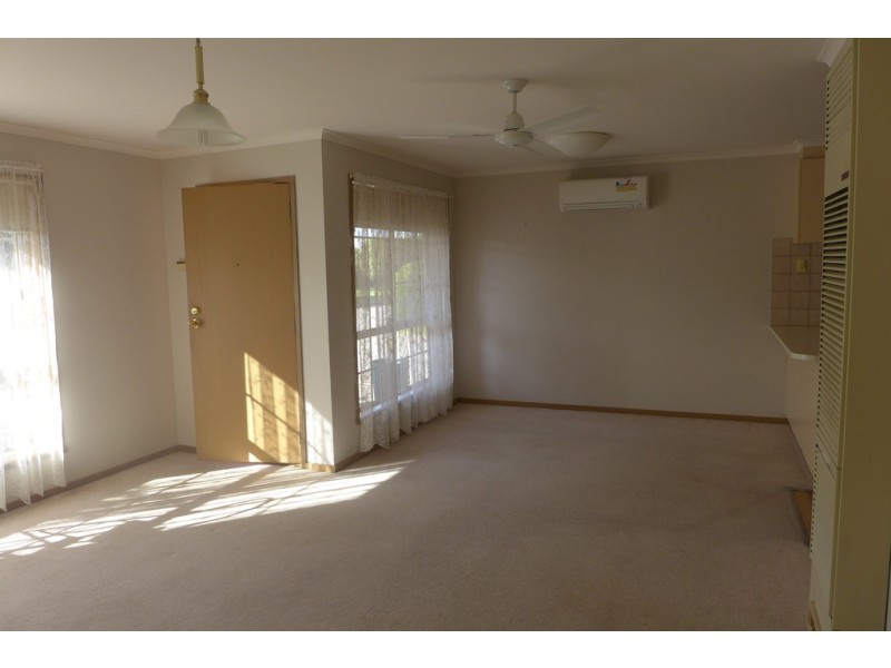 2/21 Glastonbury Drive, Highton VIC 3216