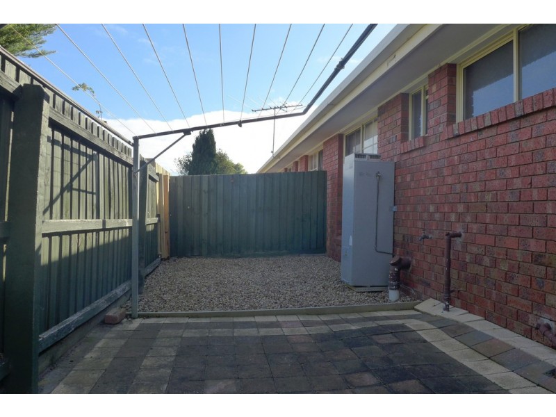 2/21 Glastonbury Drive, Highton VIC 3216
