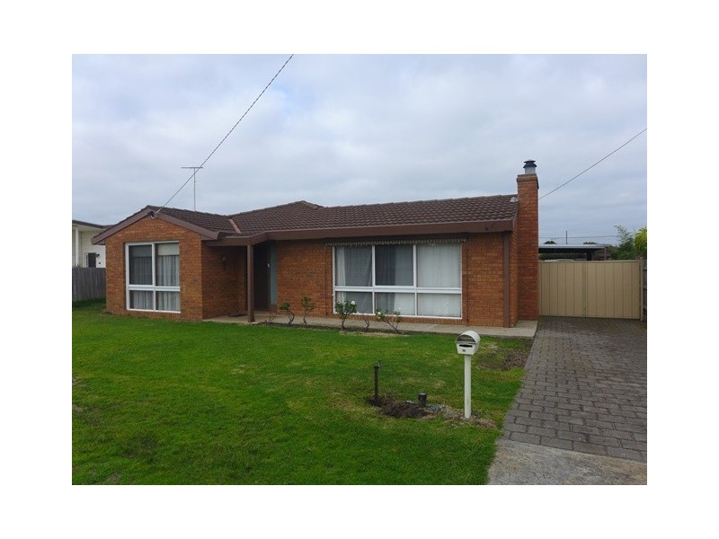 16 Westmoreland Street, St Albans Park VIC 3219