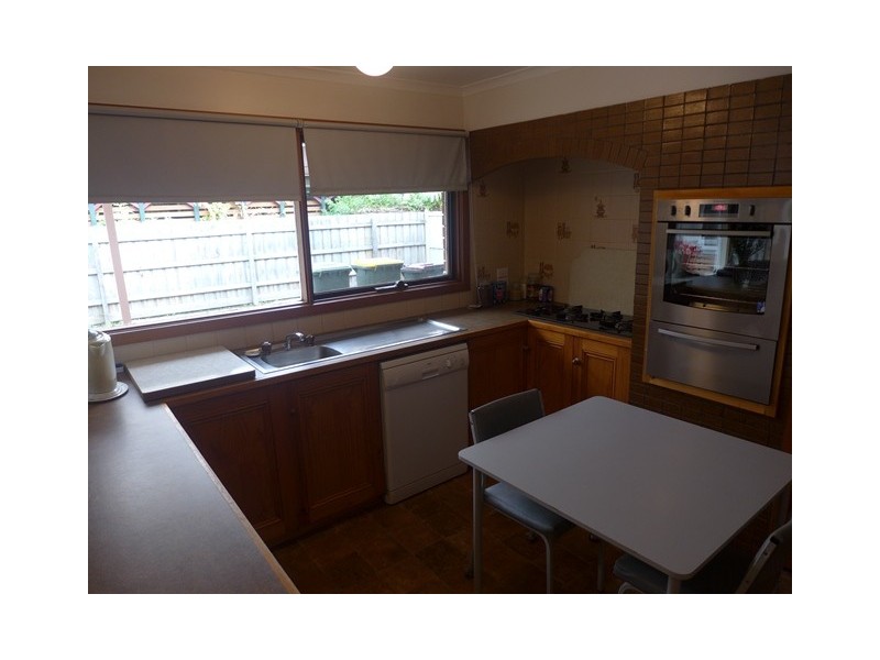 16 Westmoreland Street, St Albans Park VIC 3219