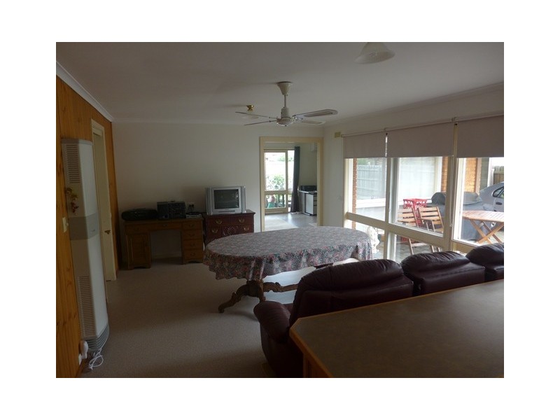 16 Westmoreland Street, St Albans Park VIC 3219