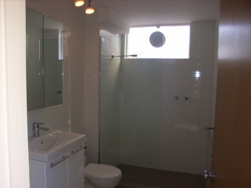 4/2 Aphrasia Street, Newtown VIC 3220