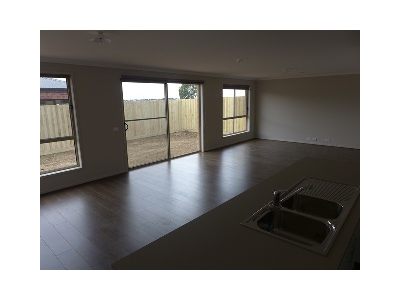 33 Killarney Avenue, Grovedale VIC 3216