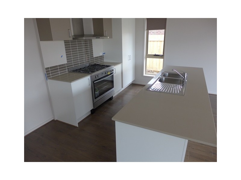 33 Killarney Avenue, Grovedale VIC 3216