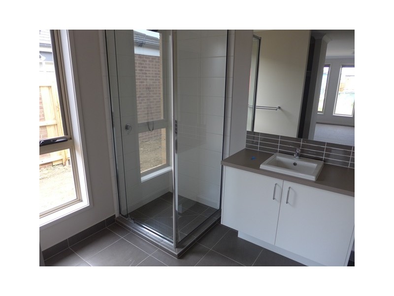 33 Killarney Avenue, Grovedale VIC 3216