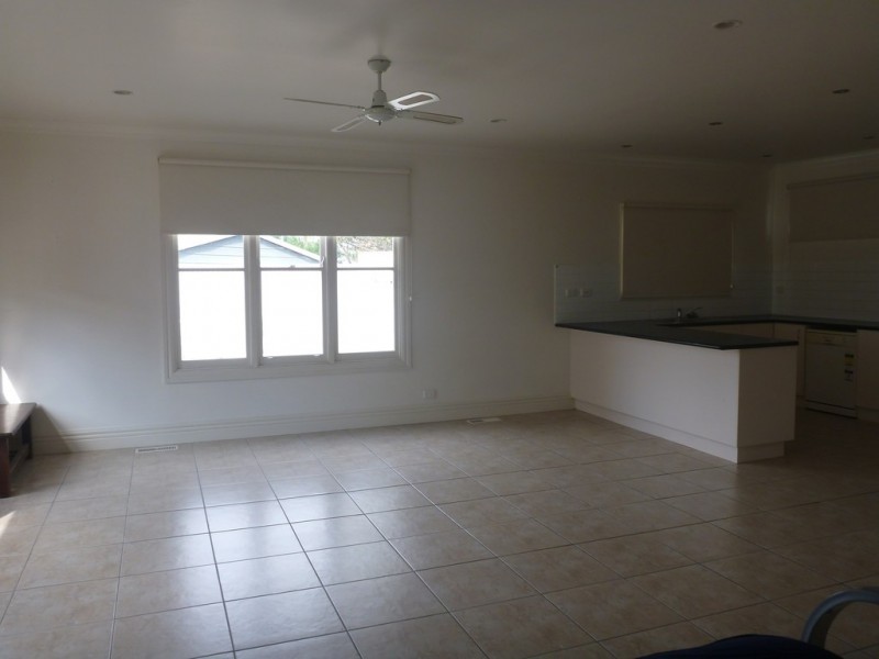 56 Strong Street, Breakwater VIC 3219