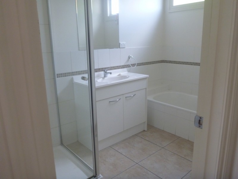 56 Strong Street, Breakwater VIC 3219