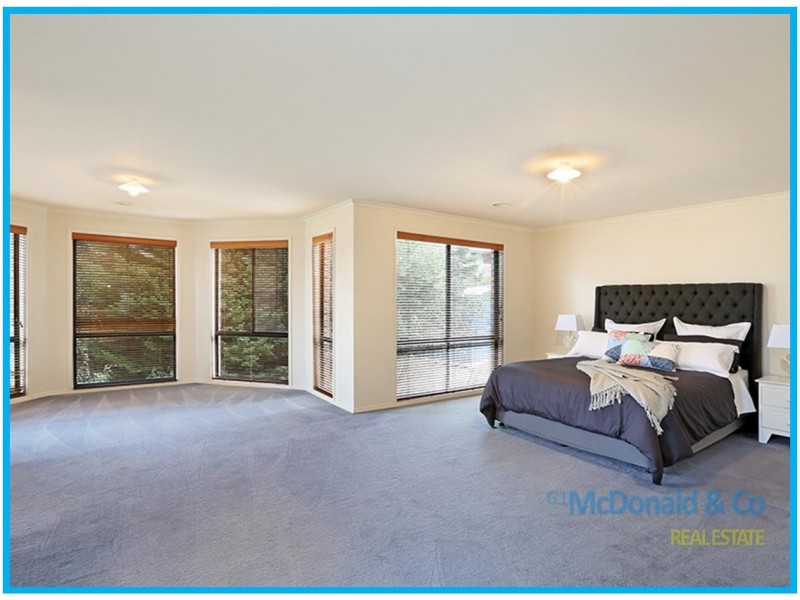 5 Hillcrest Court, Highton VIC 3216